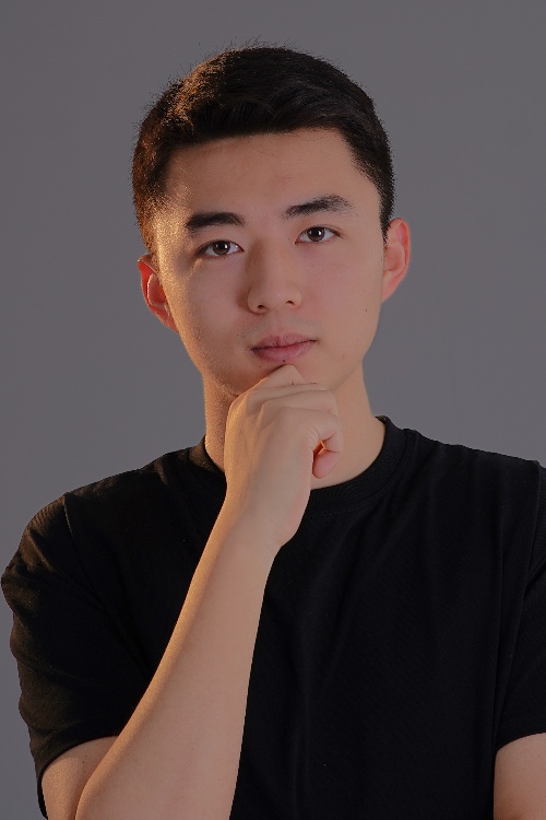 张颢赢
