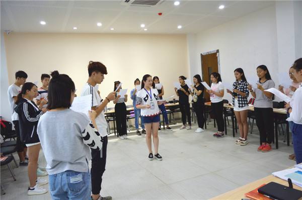 高二才开始学习播音主持能过艺考吗?