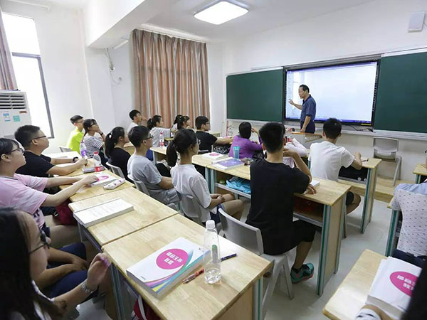 会计从业资格证曾经有一段时间是非常火热的