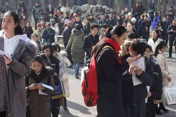 对于艺考的化妆