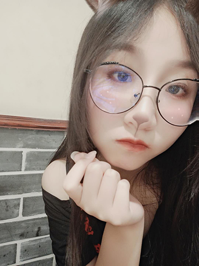 我看她录的那个视频课