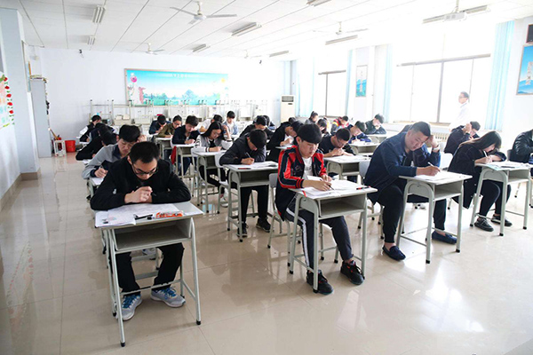 二本的受欢迎程度就没有那么大了