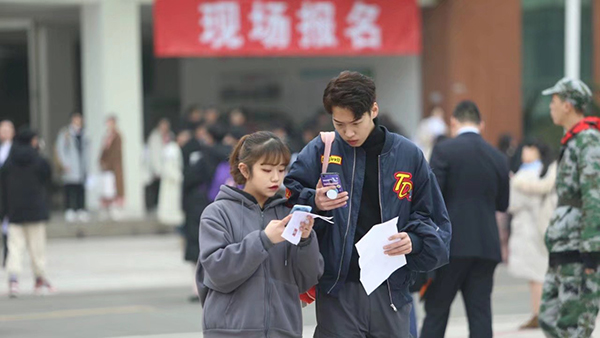 ​艺考生专访之汤乔琳—感谢你们的不放弃，让曾经叛逆的我变的这么优秀!