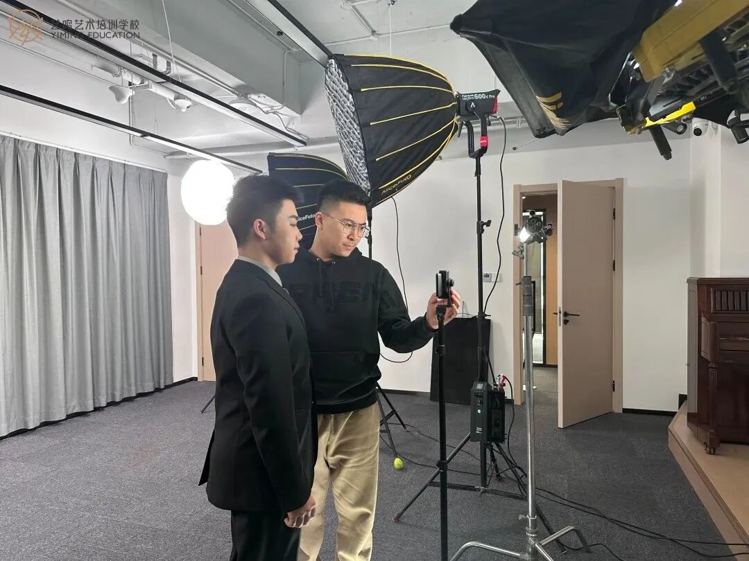 2023届校考带考 | 直击名校上镜密码，鸣师陪你成功上岸！
